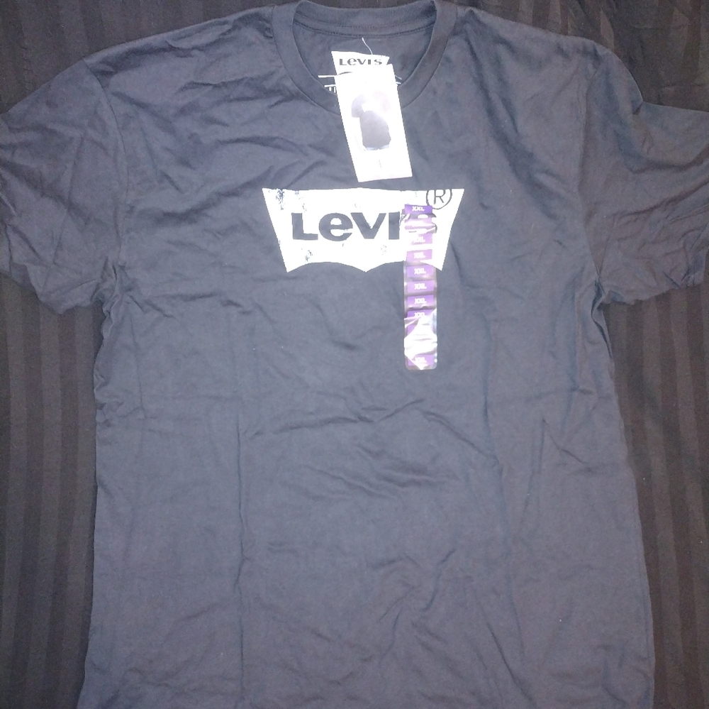 Men's Black Levi Shirt